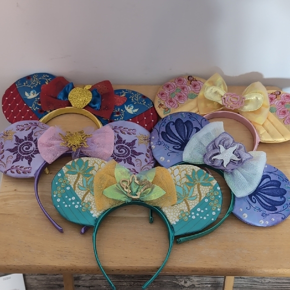 Lot Of 5 Minnie Mouse Ears Disney Princess Theme - Picture 1 of 8
